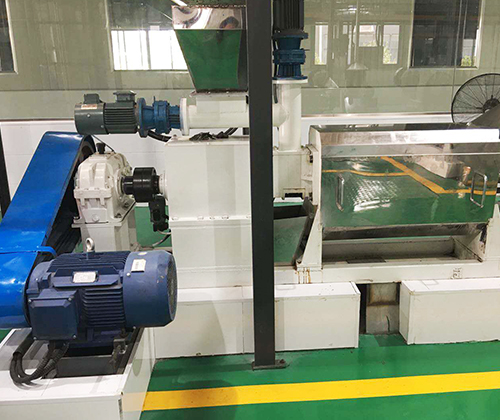 Plant oil refining equipment